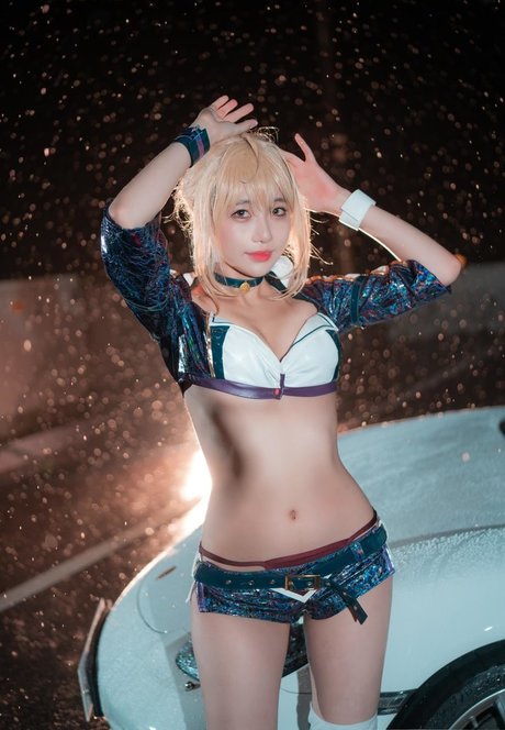 sooflower pornographic model image