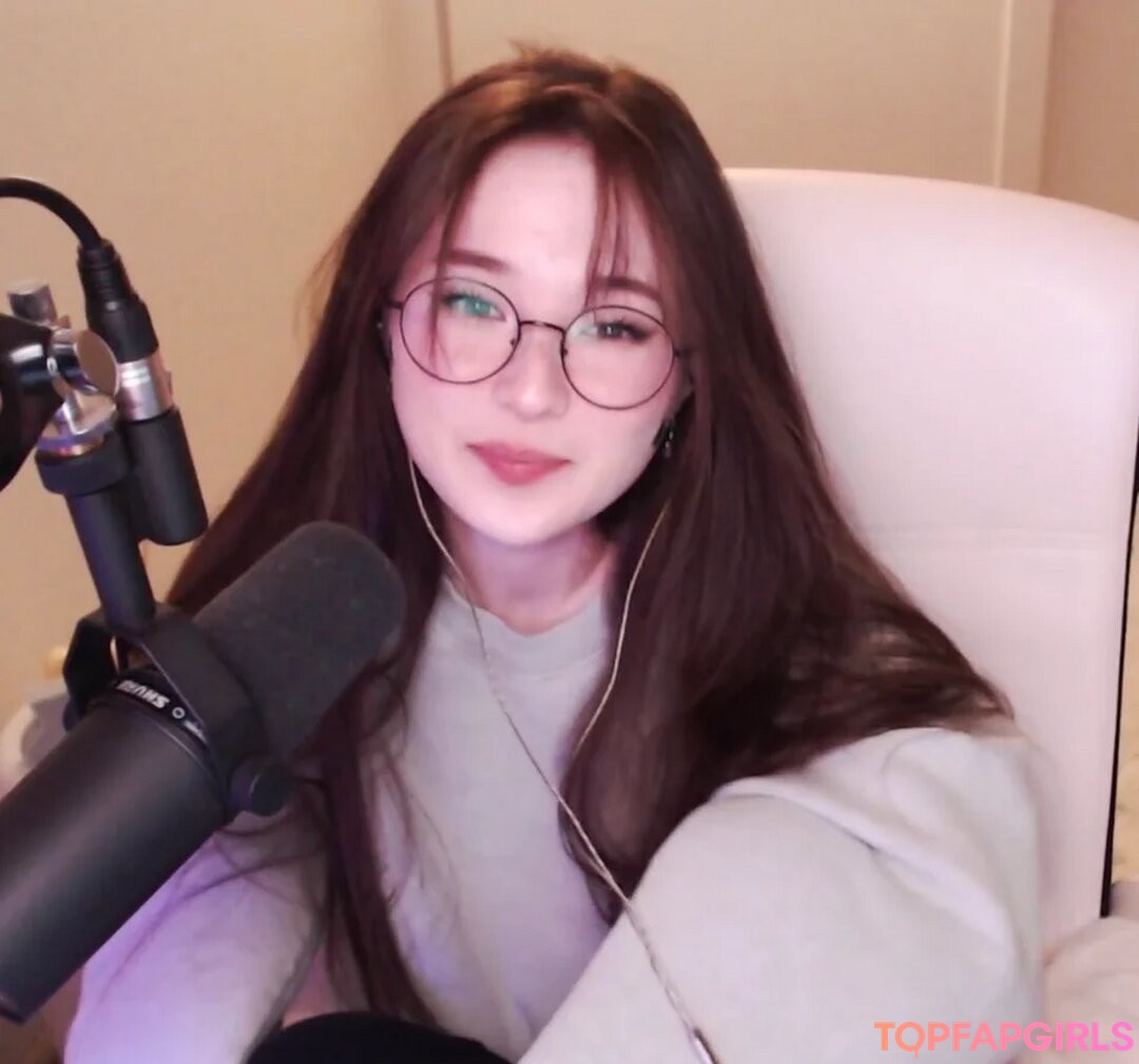 Tinakitten hot actress pictures