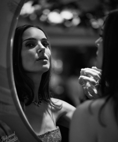 Natalie Portman model art photos