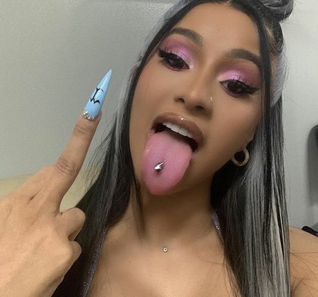 Cardi B naked model pic