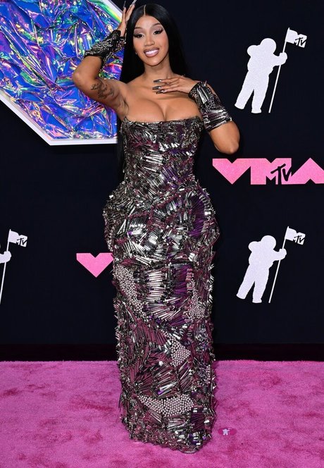 Cardi B porn model gallery