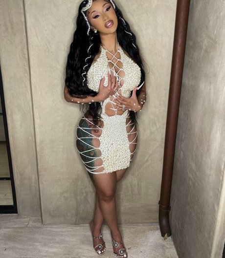 Cardi B perfect actress pics