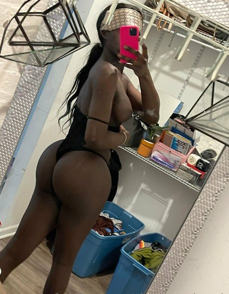 glamazonchanelr star picture