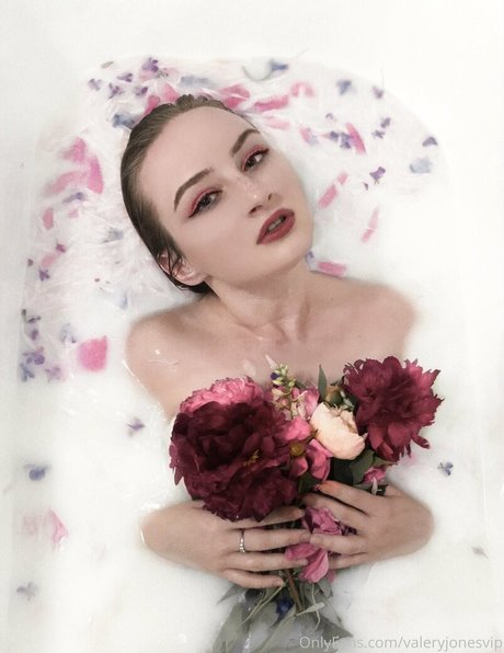 valeryjonesvip art pornstar picture