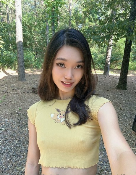 19 years old onlyfans top pic