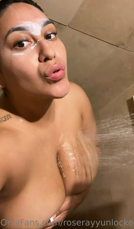 roserayyunlocked nudes model pics
