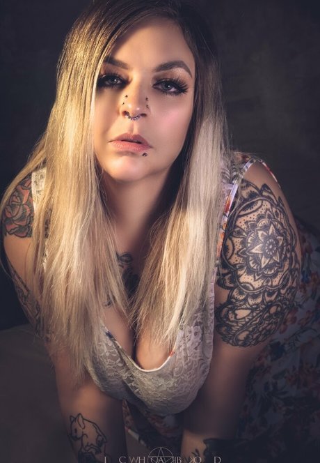 inkedshyvixen star exclusive photo