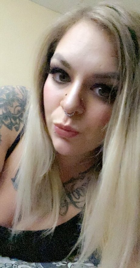 inkedshyvixen top profile image