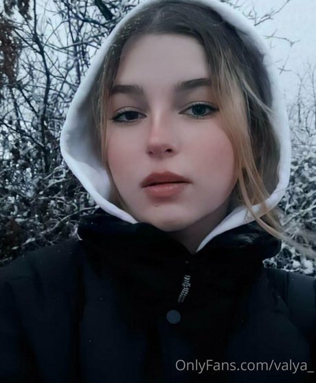 valya model naked images