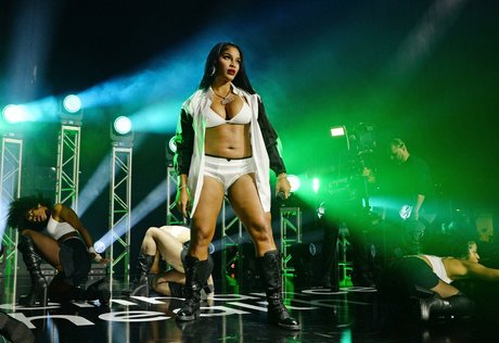 Joseline Hernandez star art photo