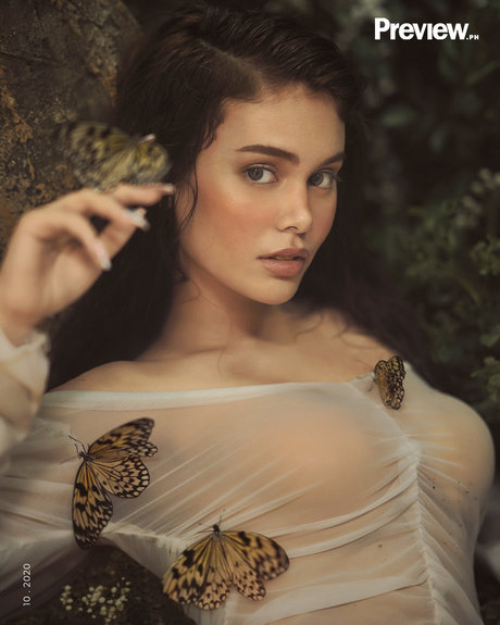 Ivana Alawi star nudes gallery