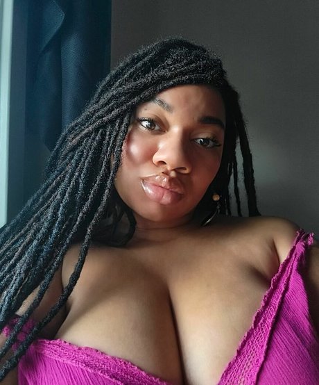 Locked Honey Princess model sex pic