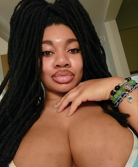 Locked Honey Princess pornstar hd pics