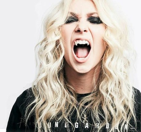 Taylor Momsen nudes star image