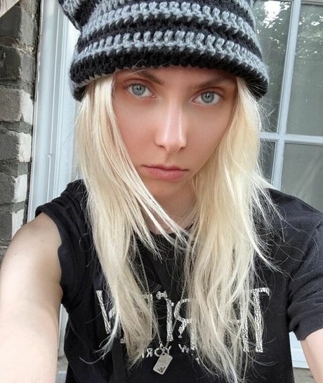 Taylor Momsen profile image