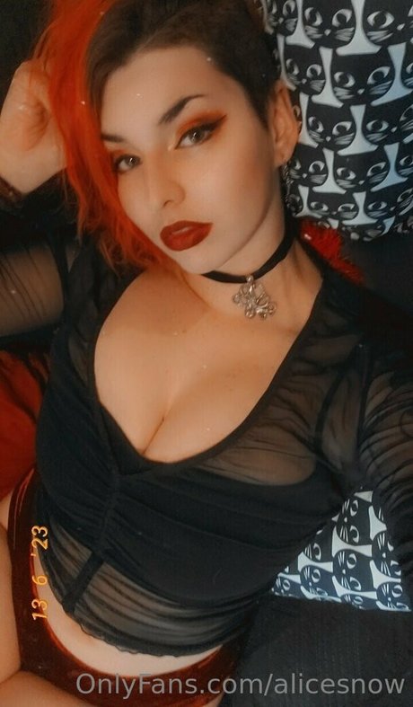 alicesnow sexy pornstar image
