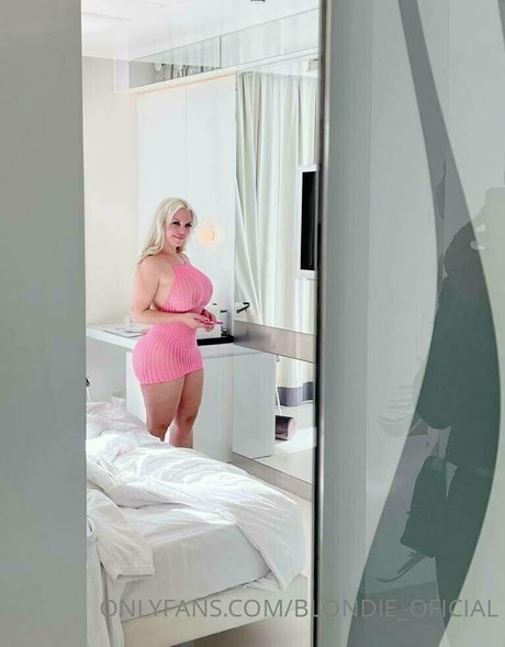 amateur naked onlyfans erotic img