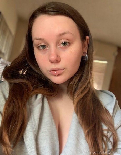 sluttylilrose star adult pictures