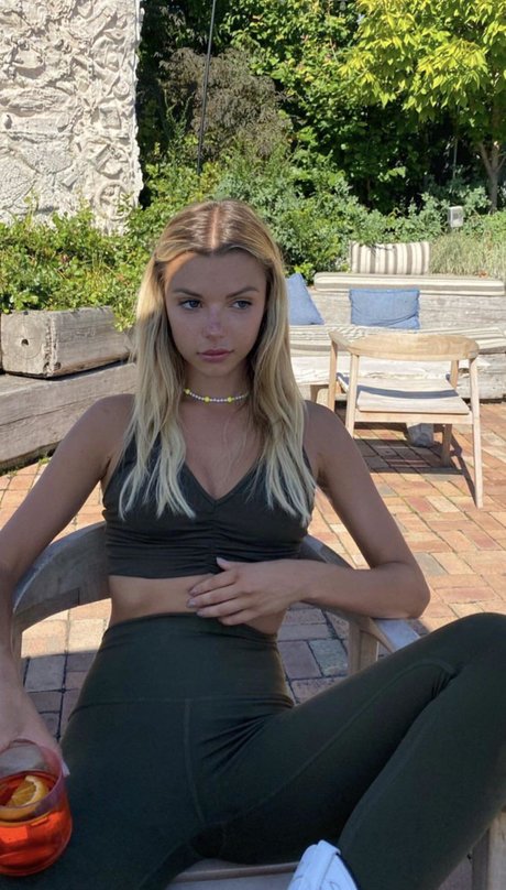 Madison Teeuws model nice pictures