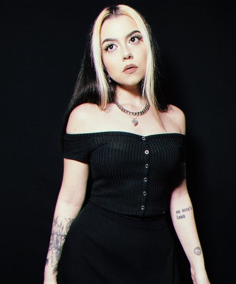 Violet Orlandi sexy star photo