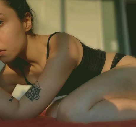 Violet Orlandi xxx pornstar pictures