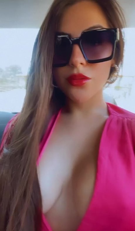 Luana Moraes star pretty pic