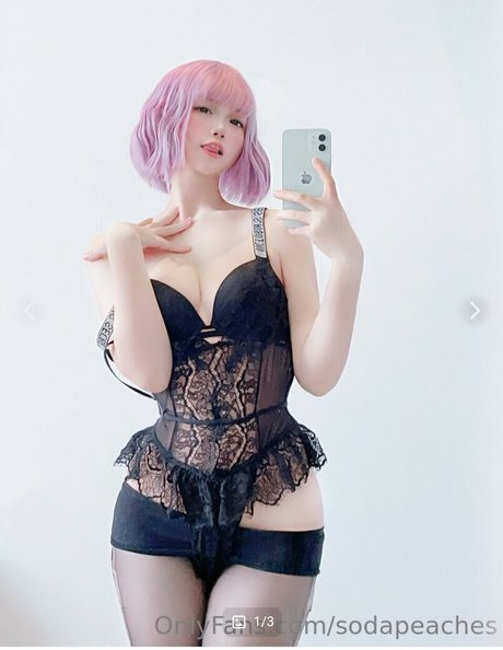 Popsodapeaches model pornographic pic