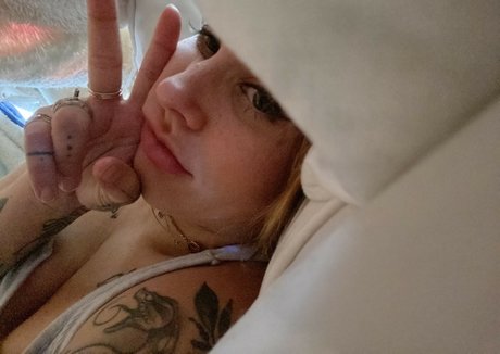 Craysounds nudes model pics