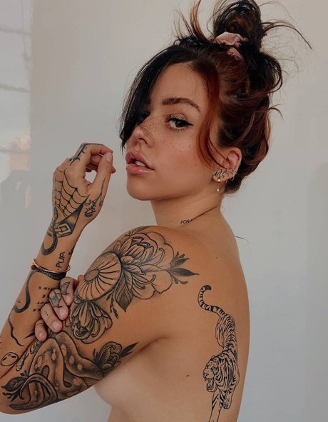 Craysounds star sexy pic