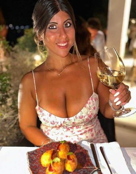 Valentina De Nucci pornstar xxx pic