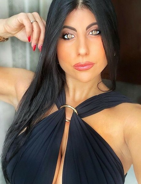 Valentina De Nucci pornstar naked archive