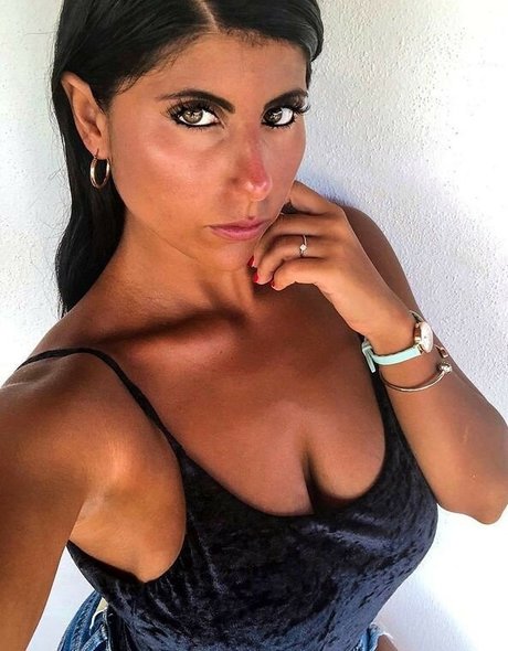 Valentina De Nucci hot star images