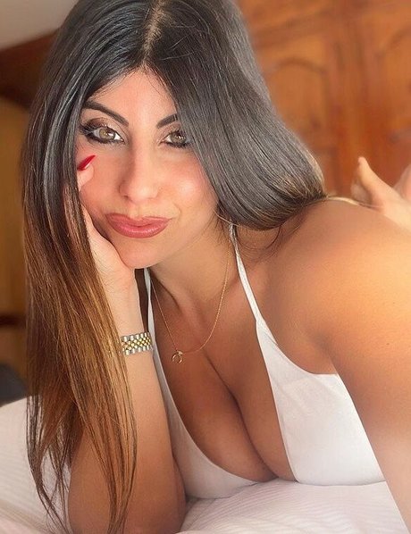 Valentina De Nucci model naked images