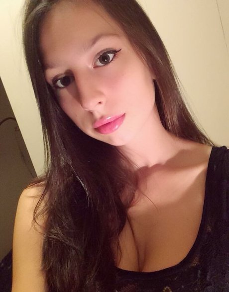 shemale outdoor onlyfans erotic img