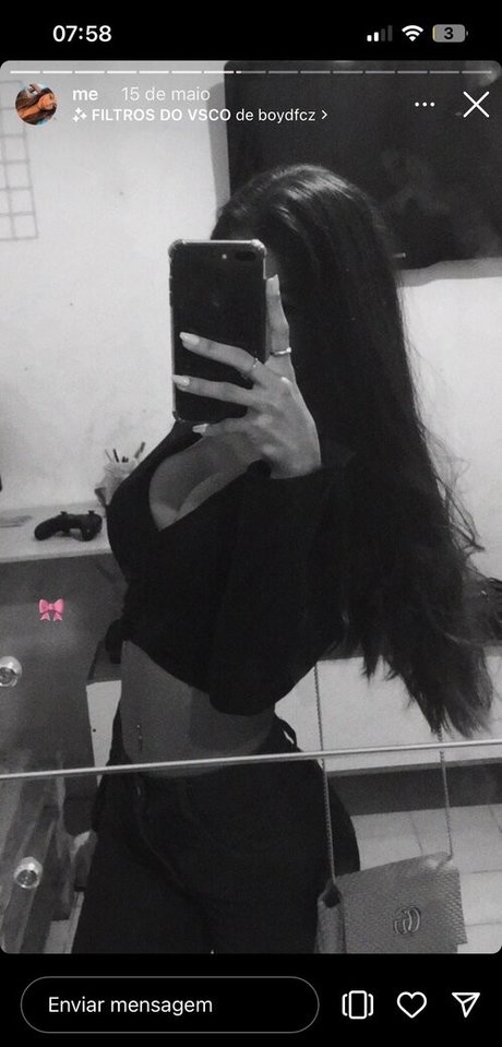 Julia Carneiro model sexy pics