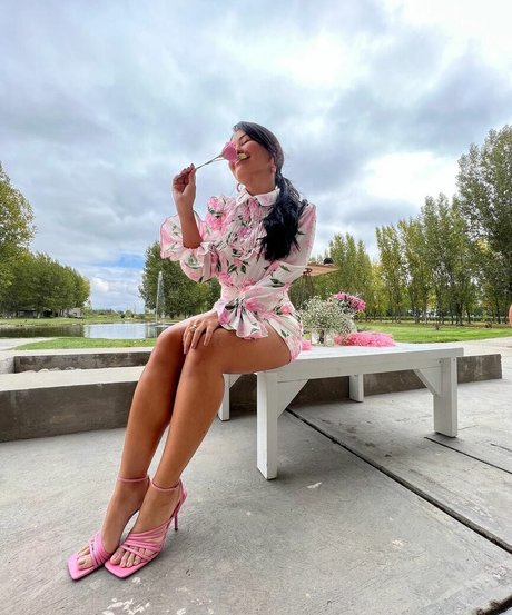 Thaynara OG model perfect photos