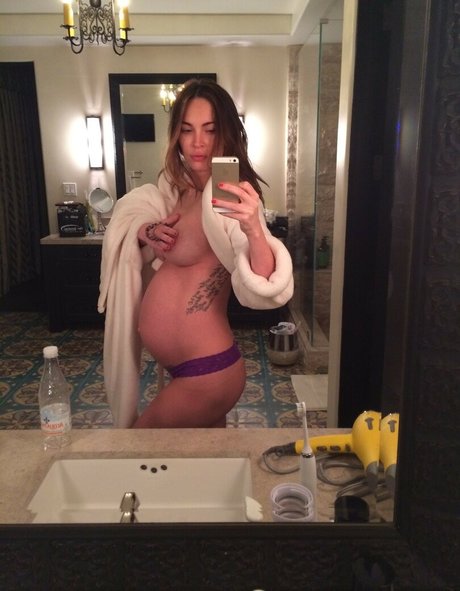 Megan Fox pornographic actress img