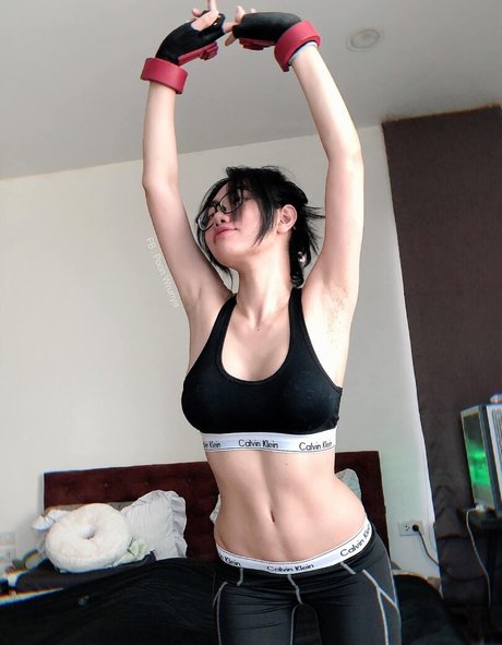 Poon Wrunya model perfect pic