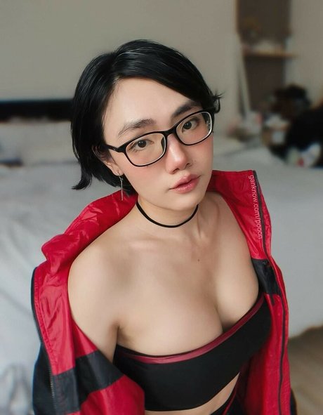 Poon Wrunya porn model archive