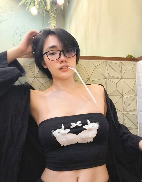 Poon Wrunya perfect actress image