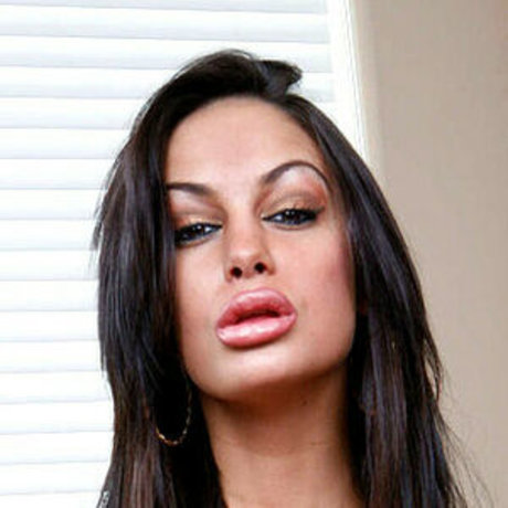 Angelina Valentine best model image