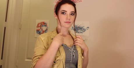 Goodnight Moon sex actress picture