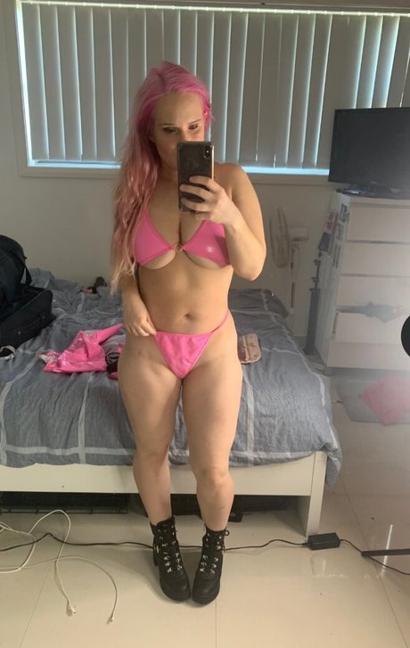 Shazza McKenzie star pretty img
