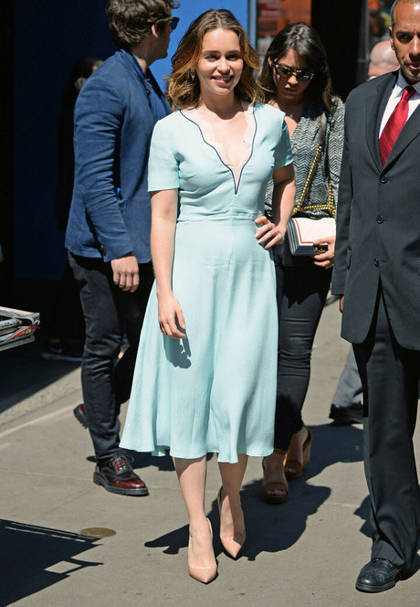 Emilia Clarke model naked images