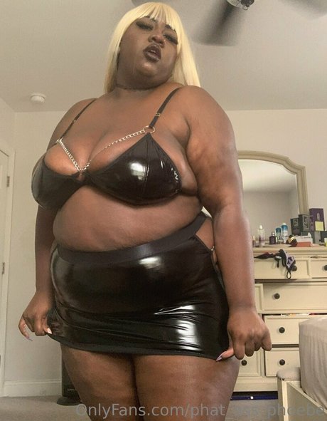 phat ass phoebe profile image