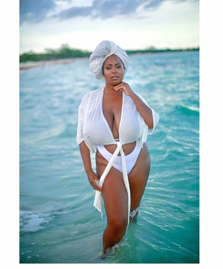 Monique Cooper model free gallery