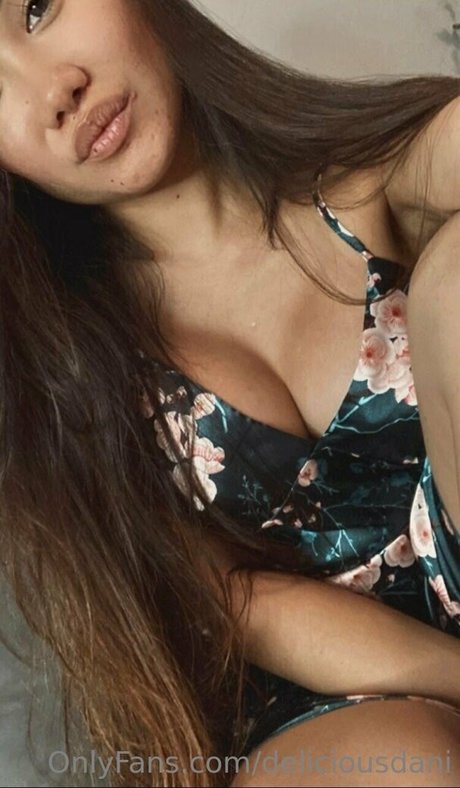 DeliciousDani pornstar sexy picture