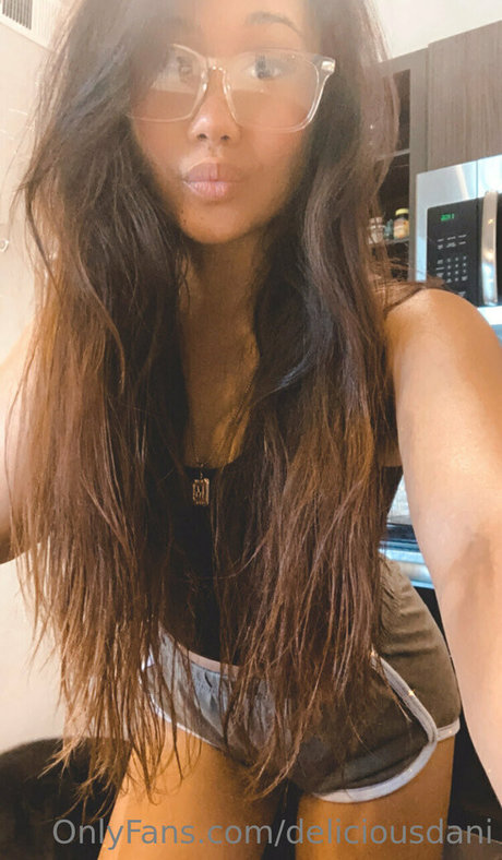 DeliciousDani art actress img