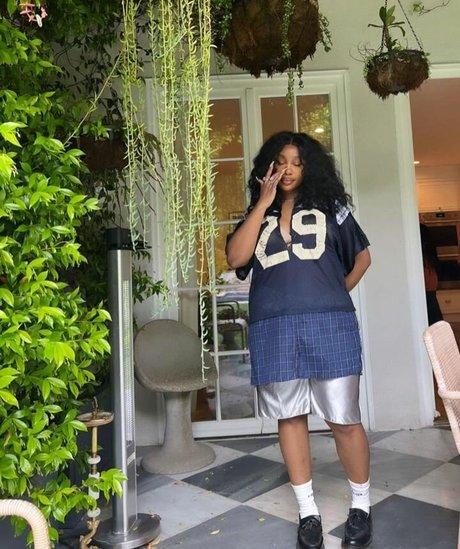 SZA nice model photo
