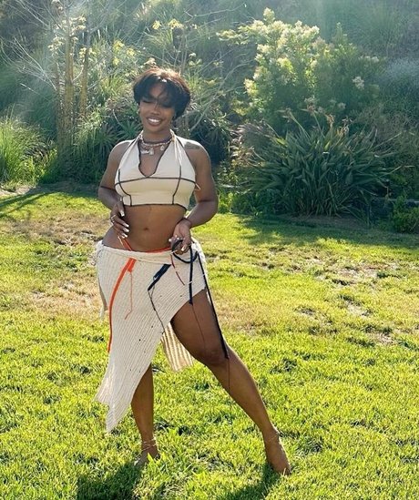 SZA perfect star pic